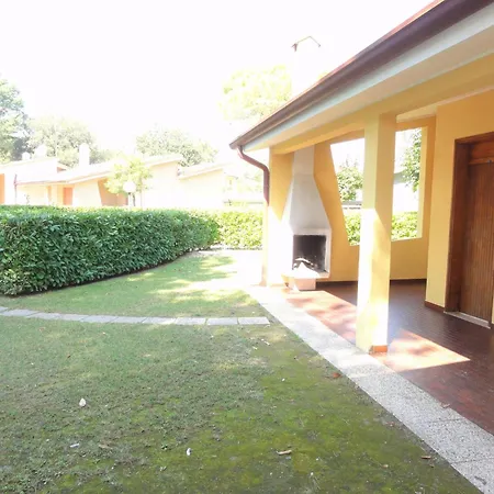 House With Garden And Pool Access Villa Bibione