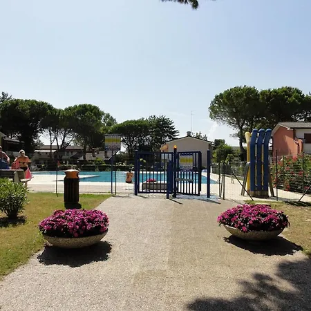 Villa House With Garden And Pool Access Bibione