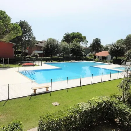 House With Garden And Pool Access Villa Bibione