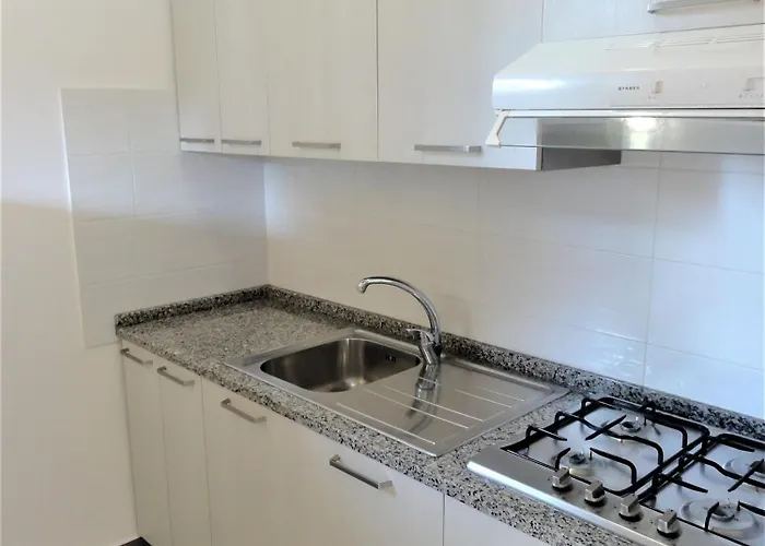 Villa House With Garden And Pool Access *