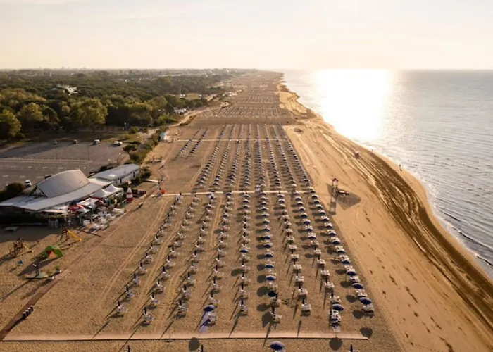 House With Garden And Pool Access Vila Bibione